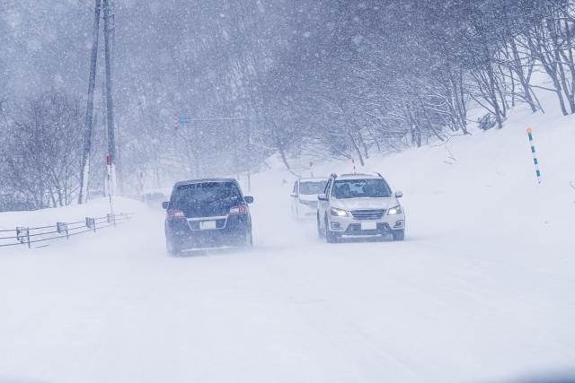 雪道運転で用意しておきたいアイテム