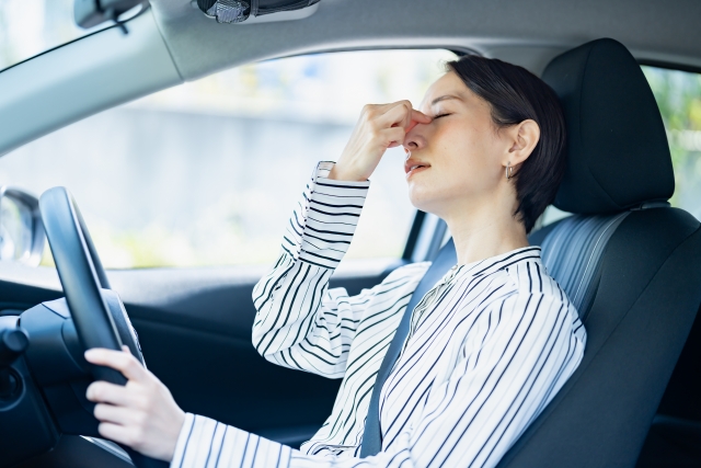 運転中の体の痛みや疲れが解消！腰や肩、目のつらさなどを解消する効果的な対策5選