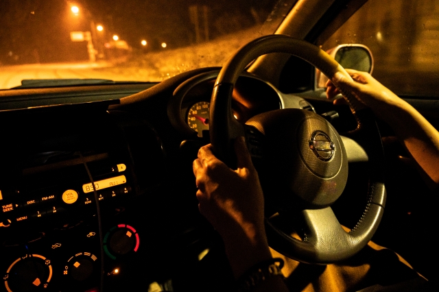 夜の運転が苦手な方必見！夜間運転の安全対策と事故防止の秘訣